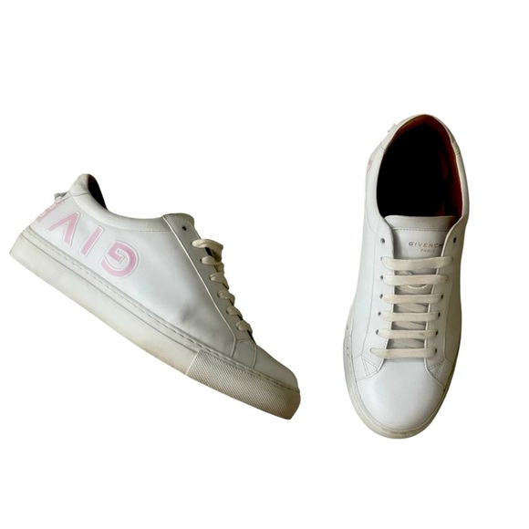 Authentic Givenchy Urban Street Sneakers
Size: 39 (Fits US Women’s 8.5-9) - Picture 1 of 9